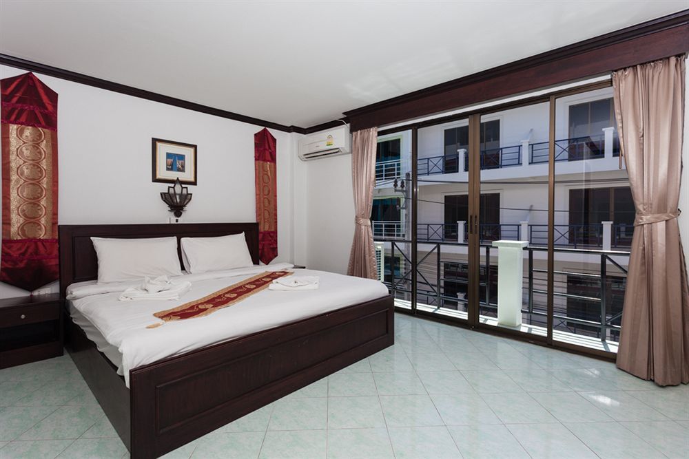 The Little Moon Residence Patong Dış mekan fotoğraf