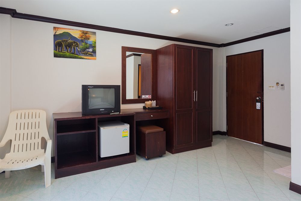 The Little Moon Residence Patong Dış mekan fotoğraf
