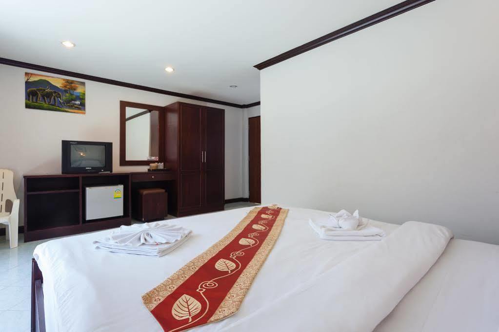 The Little Moon Residence Patong Dış mekan fotoğraf